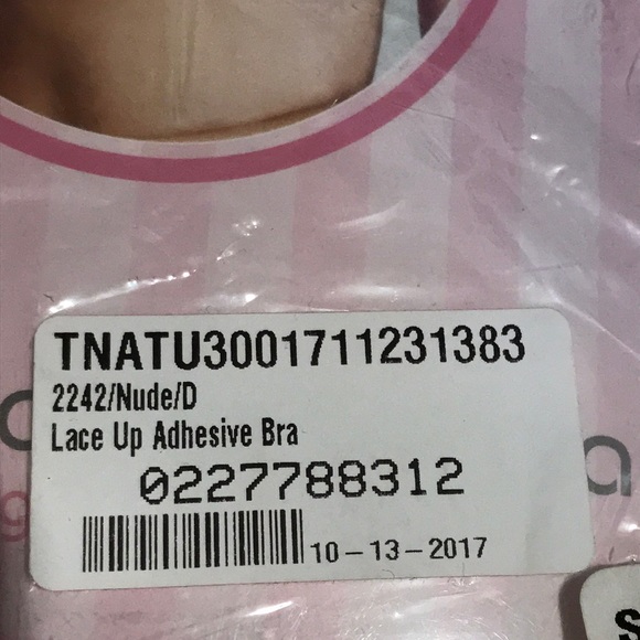 The lace up adhesive bra - Picture 3 of 5